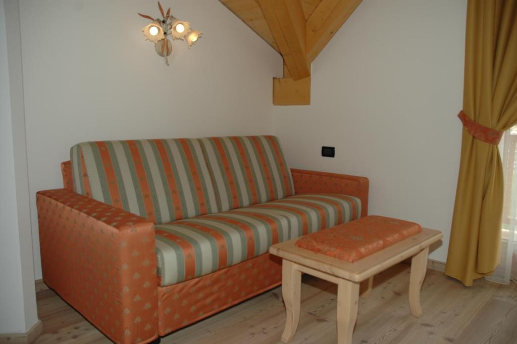 Residence Garni Il Giglio Commezzadura Rum bild