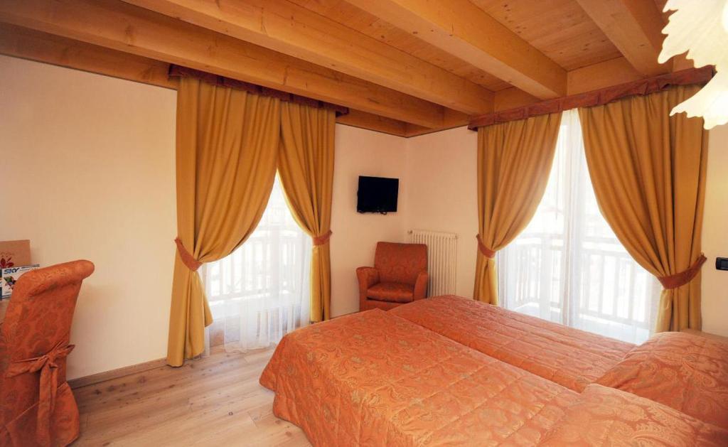 Residence Garni Il Giglio Commezzadura Rum bild